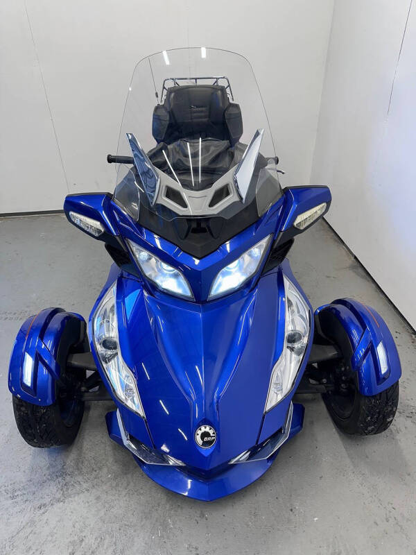 2013 Can-Am Spyder RT-S SM5