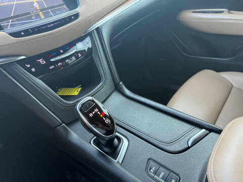 2018 Cadillac XT5 Platinum