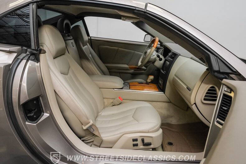 2005 Cadillac XLR