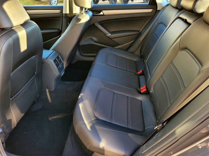 2022 Volkswagen Passat SE