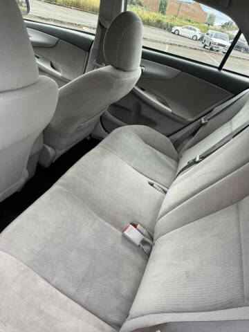 2011 Toyota Corolla LE