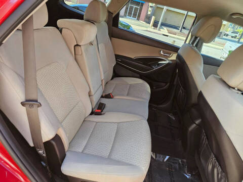 2018 Hyundai Santa Fe SE