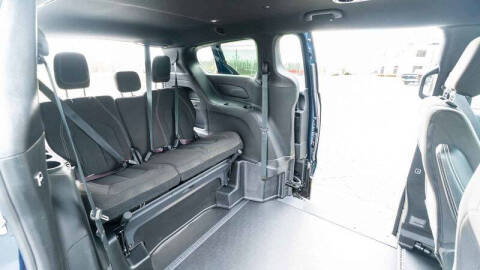 2024 Chrysler Pacifica Touring