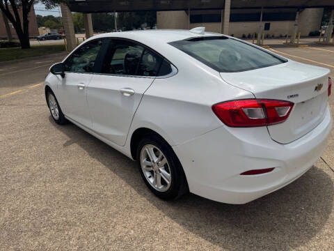 2018 Chevrolet Cruze LT Auto