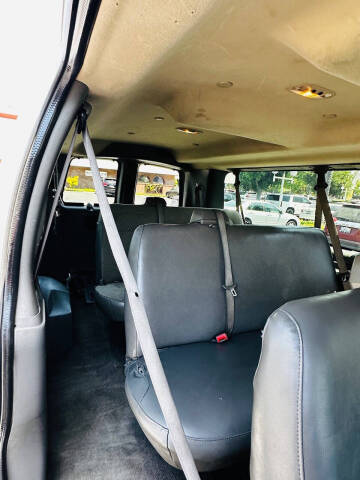 2017 Chevrolet Express LT 3500