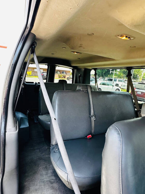 2017 Chevrolet Express LT 3500