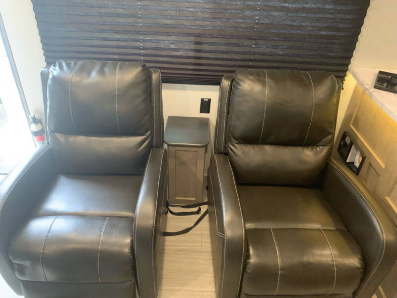 2021 FOR SALE!!    HIDEOUT M-28RKS