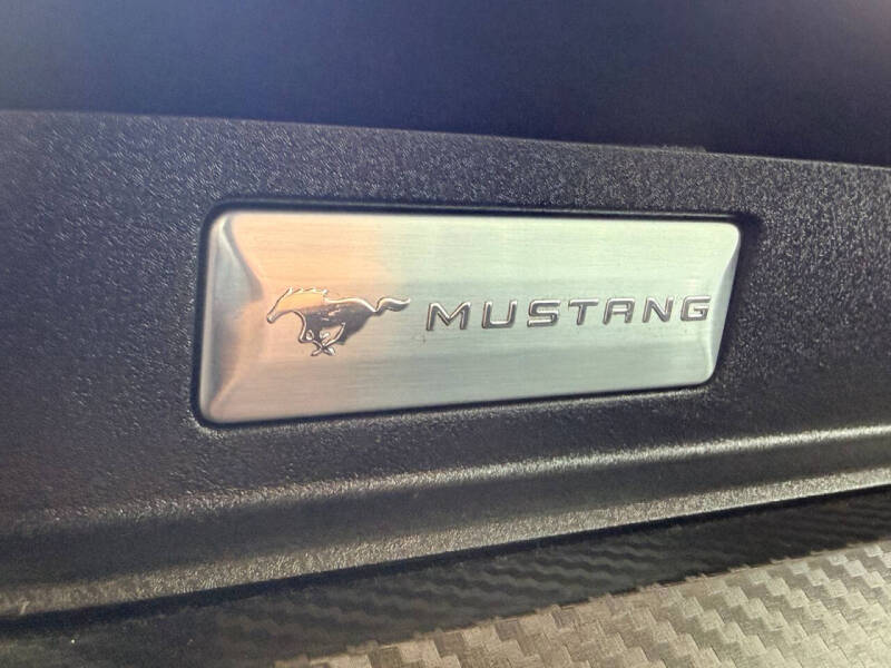 2021 Ford Mustang EcoBoost