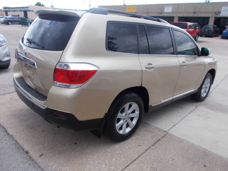 2012 Toyota Highlander SE