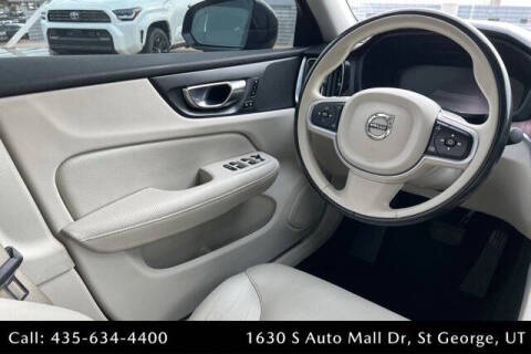 2022 Volvo S60 B5 Momentum