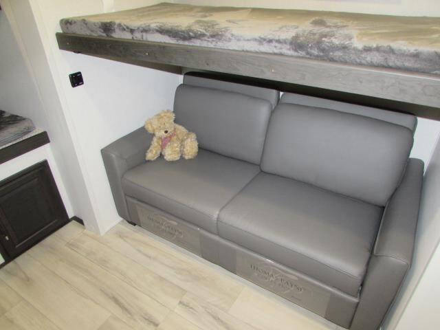 2025 KEYSTONE A 378BH