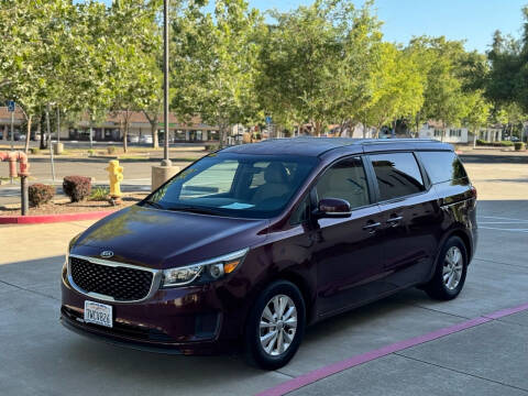 2015 Kia Sedona LX