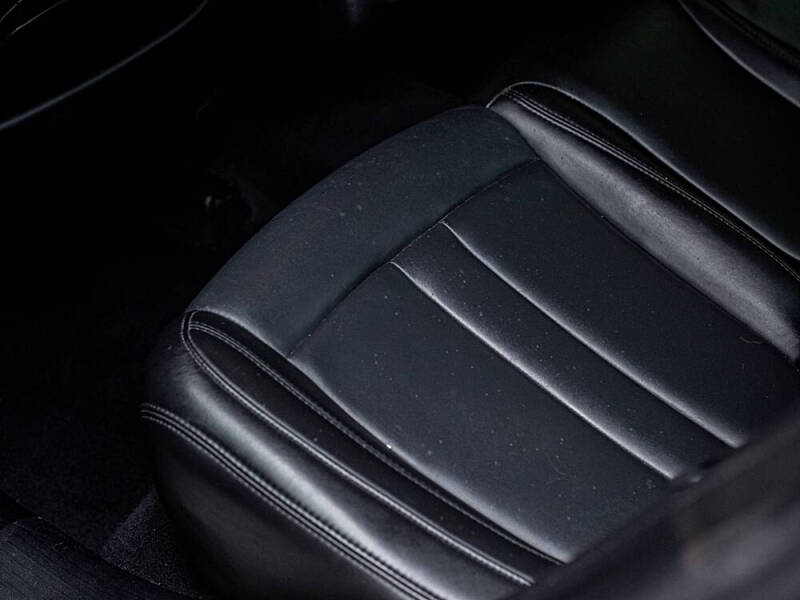 2017 Chrysler 200 Limited Platinum