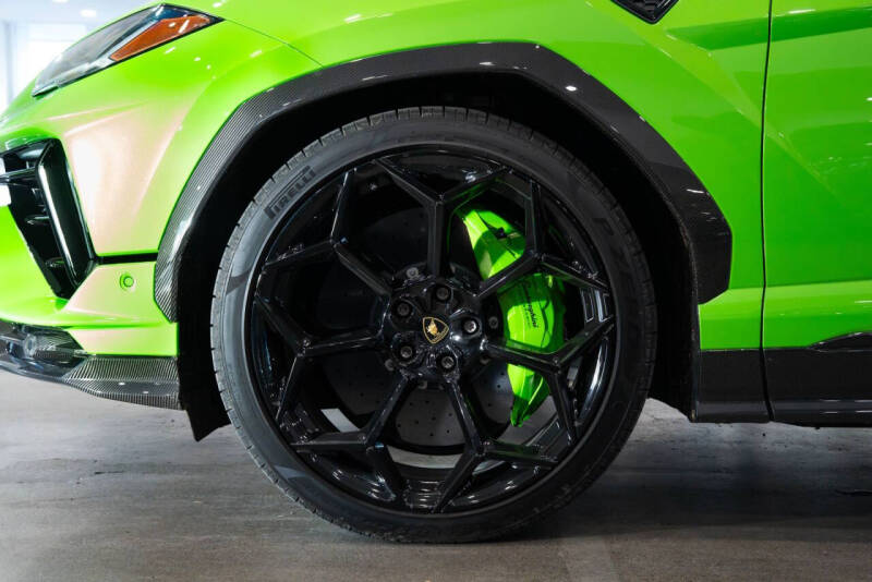 2024 Lamborghini Urus Performante