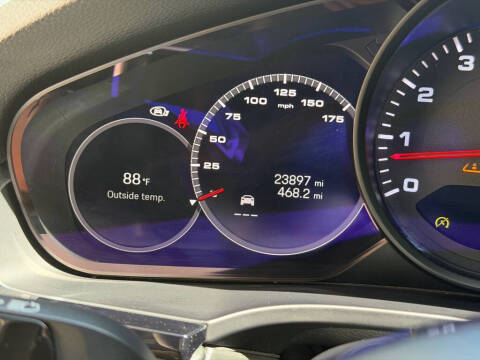 2023 Porsche Cayenne Platinum Edition