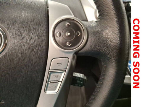 2017 Toyota Prius v Five