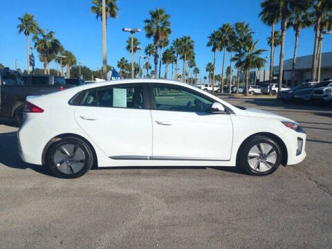 2022 Hyundai Ioniq Hybrid SE