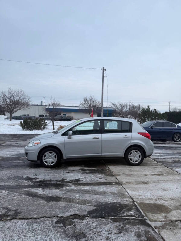2010 Nissan Versa 1.8 S