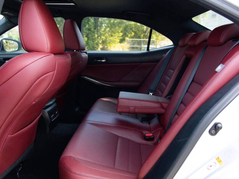 2016 Lexus IS 200t