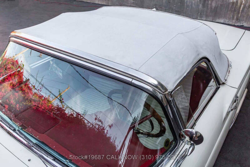 1957 Ford Thunderbird