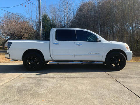 2005 Nissan Titan for sale at Tennessee Valley Wholesale Autos LLC in Huntsville AL