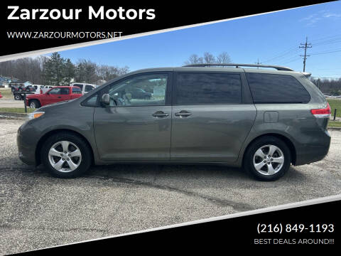 2013 Toyota Sienna LE 8-Passenger