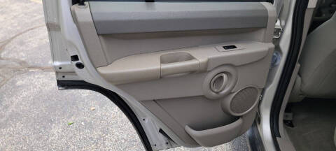 2007 Jeep Commander Sport