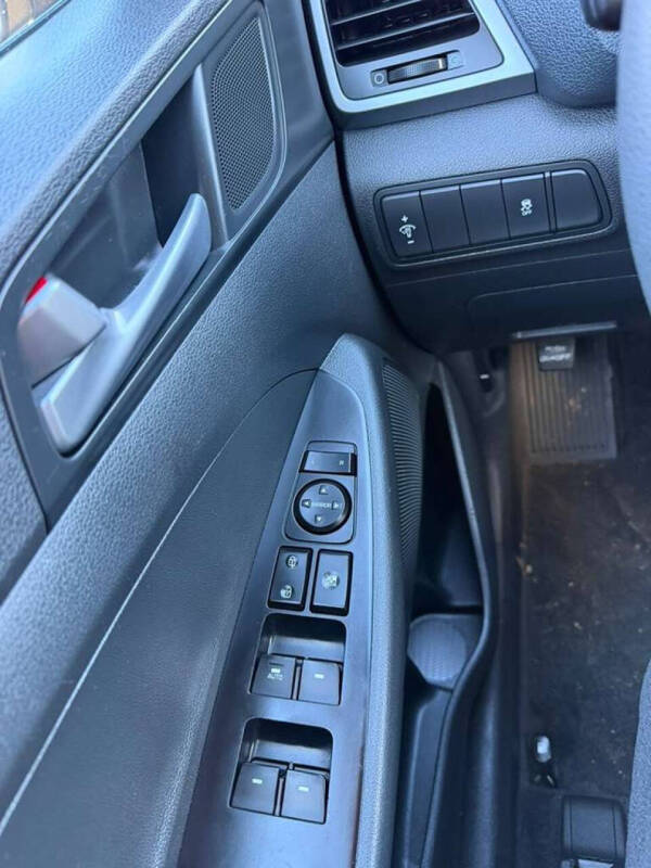 2016 Hyundai Tucson SE