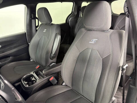 2018 Chrysler Pacifica Touring Plus