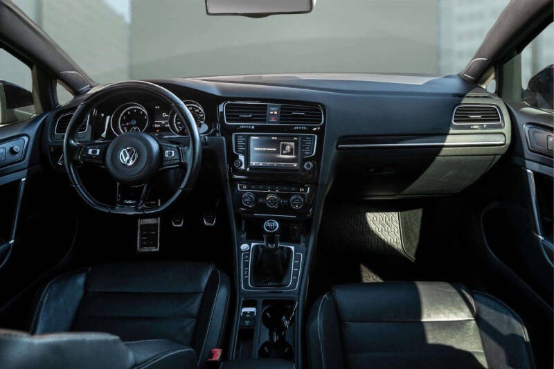 2016 Volkswagen Golf R 4Motion