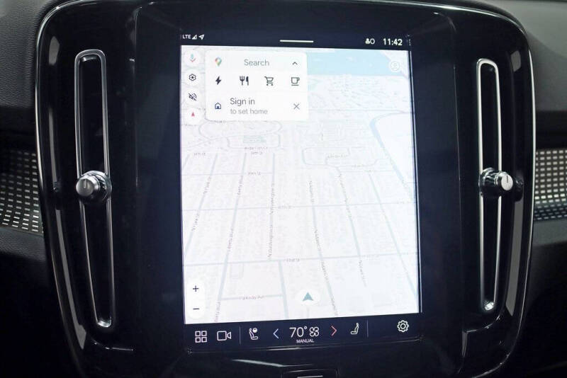 2021 Volvo XC40 Recharge Pure Electric P8