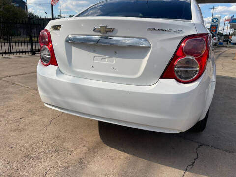 2014 Chevrolet Sonic LT Auto