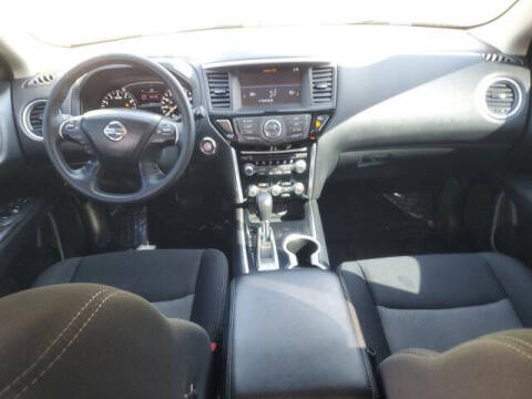 2019 Nissan Pathfinder SV