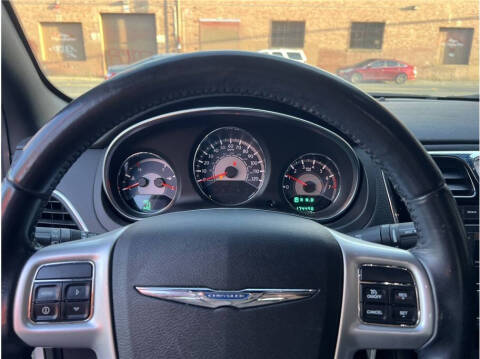 2011 Chrysler 200 Touring