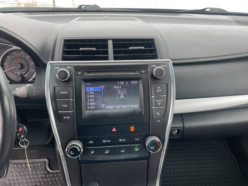 2015 Toyota Camry SE