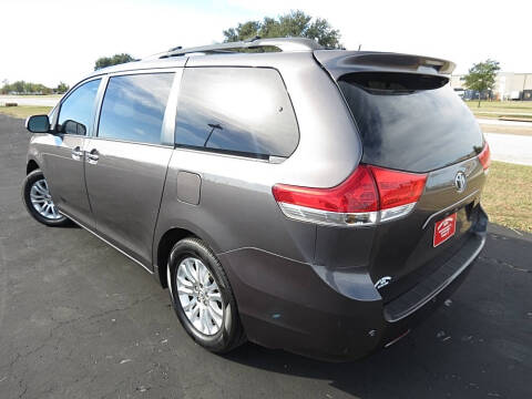 2012 Toyota Sienna