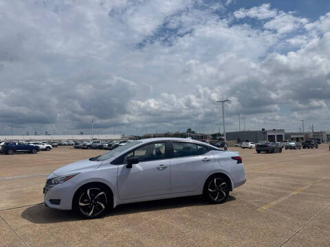 2025 Nissan Versa SR