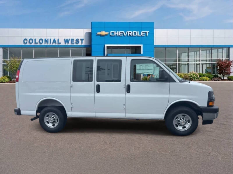 2025 Chevrolet Express 2500