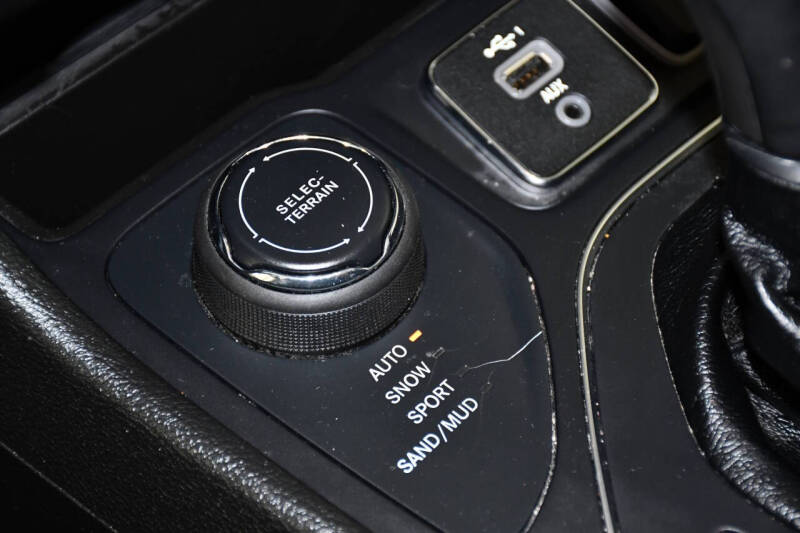 2021 Jeep Cherokee 80th Anniversary Edition