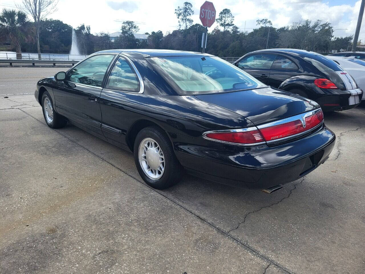 1997 Lincoln Mark VIII for sale at FAMILY AUTO BROKERS in Longwood, FL