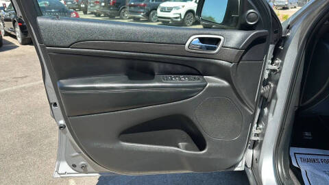 2018 Jeep Grand Cherokee Laredo E