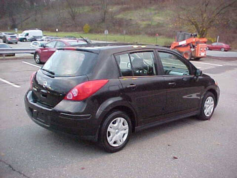 2010 Nissan Versa 1.8 S