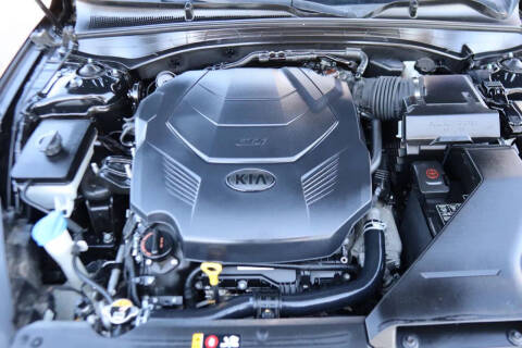 2017 Kia Cadenza Technology