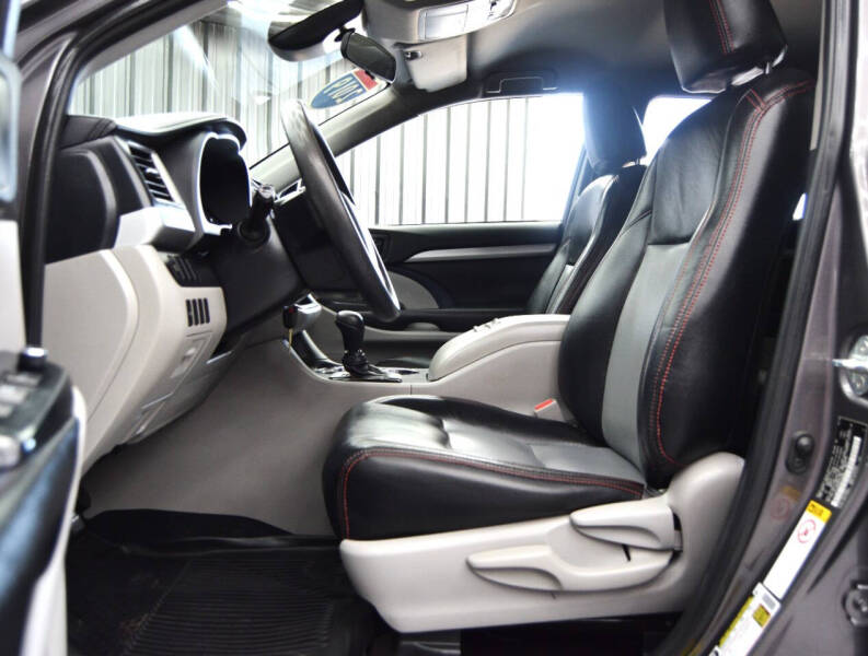 2019 Toyota Highlander LE Plus
