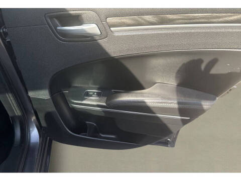 2018 Chrysler 300 Touring L