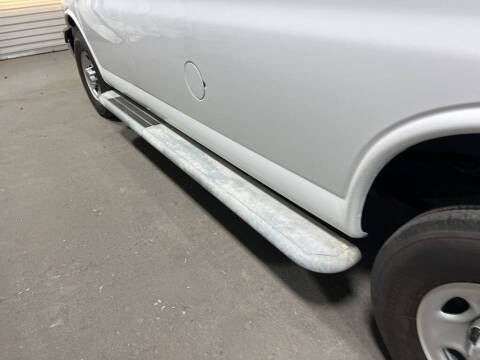 2023 GMC Savana 2500