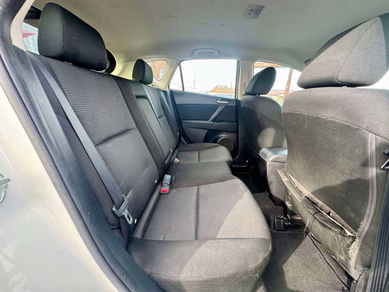 2013 Mazda MAZDA3 i Touring