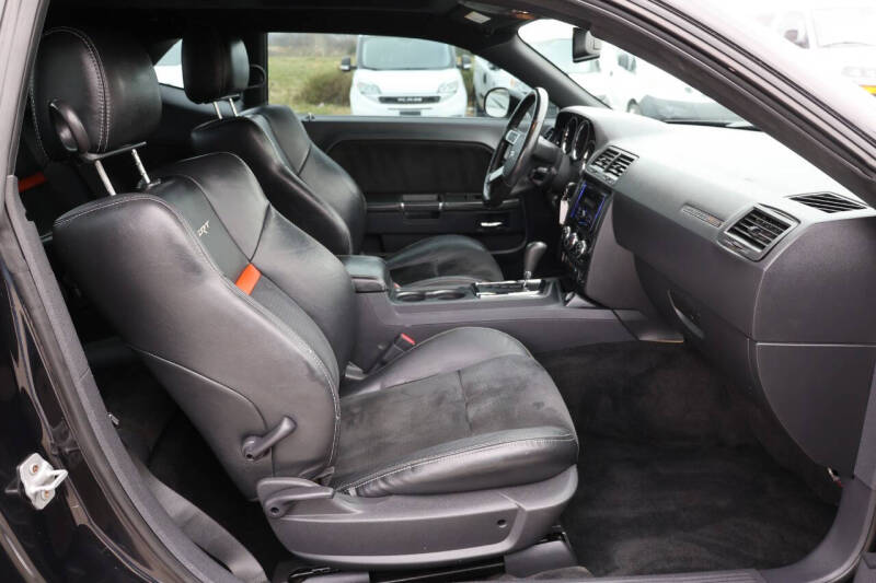 2008 Dodge Challenger SRT8