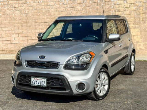 2012 Kia Soul +