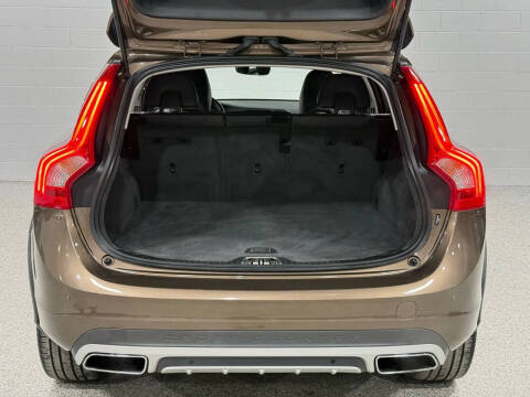 2016 Volvo V60 Cross Country T5